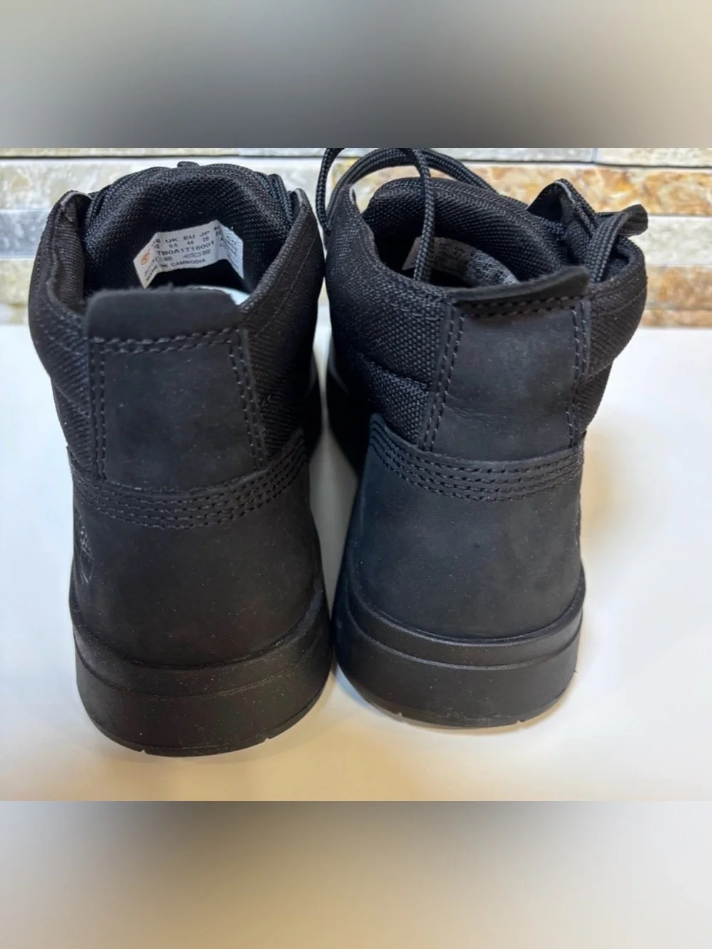 Timberland Davis Square Chukka Sneakers Men’s 10 Triple Black Nubuck NWT